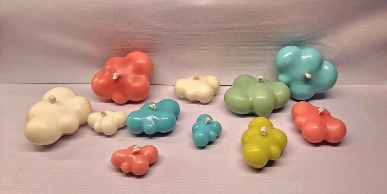 Set di 3 Nuvolette di varie dimensioni. Candele in molti colori. Naturali al 100%