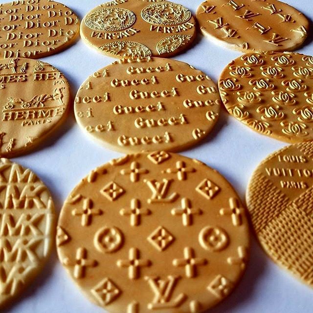 Giorgio Armani Griffe. Mattarello Acrilico per decorazione