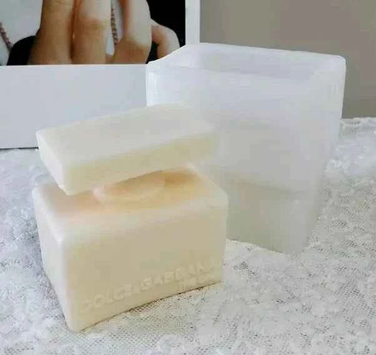 Stampo Profumo Logo Griffe Dolce e Gabbana The One di 8 x 6 cm. Stampo in silicone anche per Candele. MakeUp