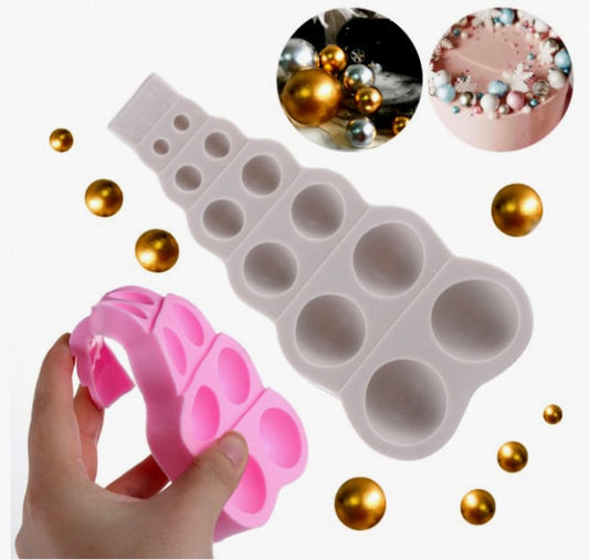 Elegante Filo Perle con ricami dorati