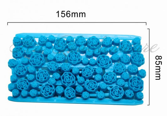 Bordo Gruppo di Rose. Stampo tagliapasta