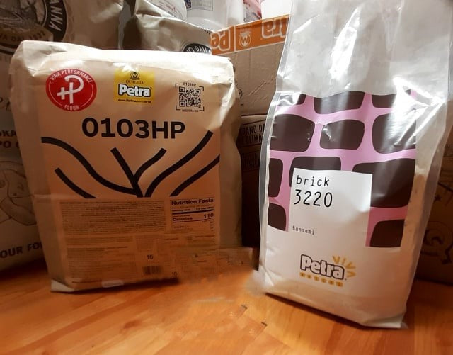PETRA VIVA 0103 HP. Farina ideale per Pane Pizza e in Teglia