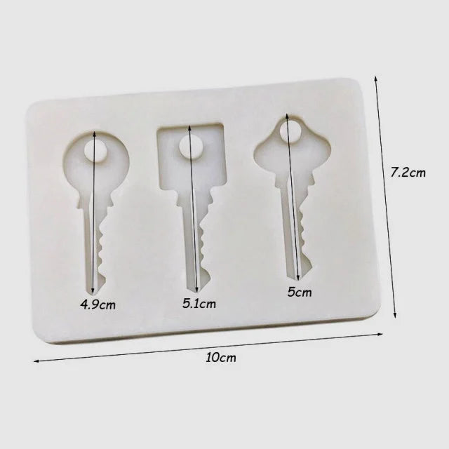 10 or 15 cm column with thin lines. Silicone mold also for candles.