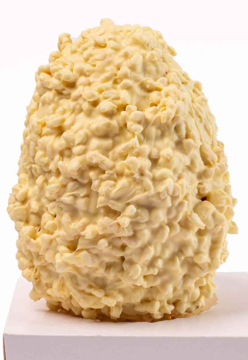 Uovo ai cereali bianco ripieno di crema gr.650