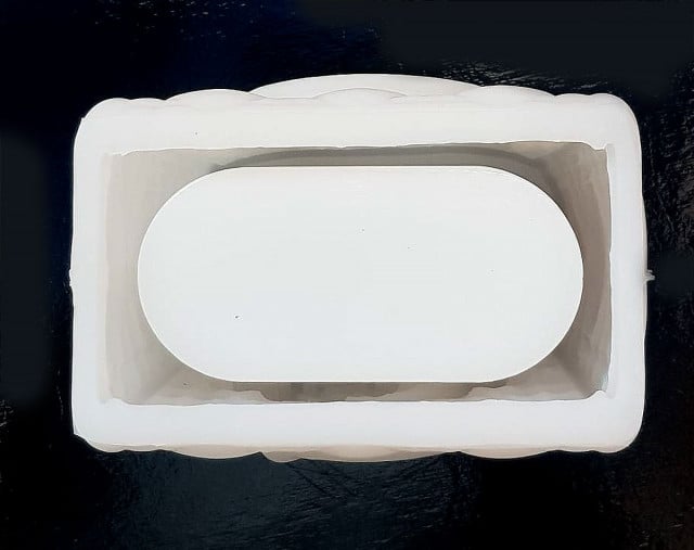 15.5 cm Dior vase. Silicone mold.