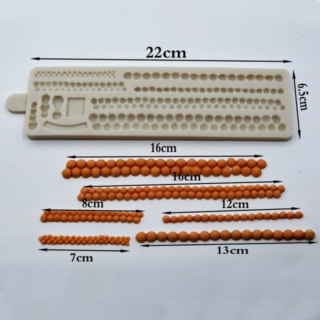 Bellissimo Bordo Collana di Perle anche a goccia di 22 cm. Stampo in silicone