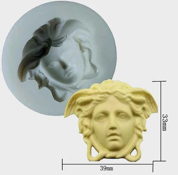 Medusa. Griffe Versace di 4 x 3.3 cm. Stampo in silicone anche per Candele