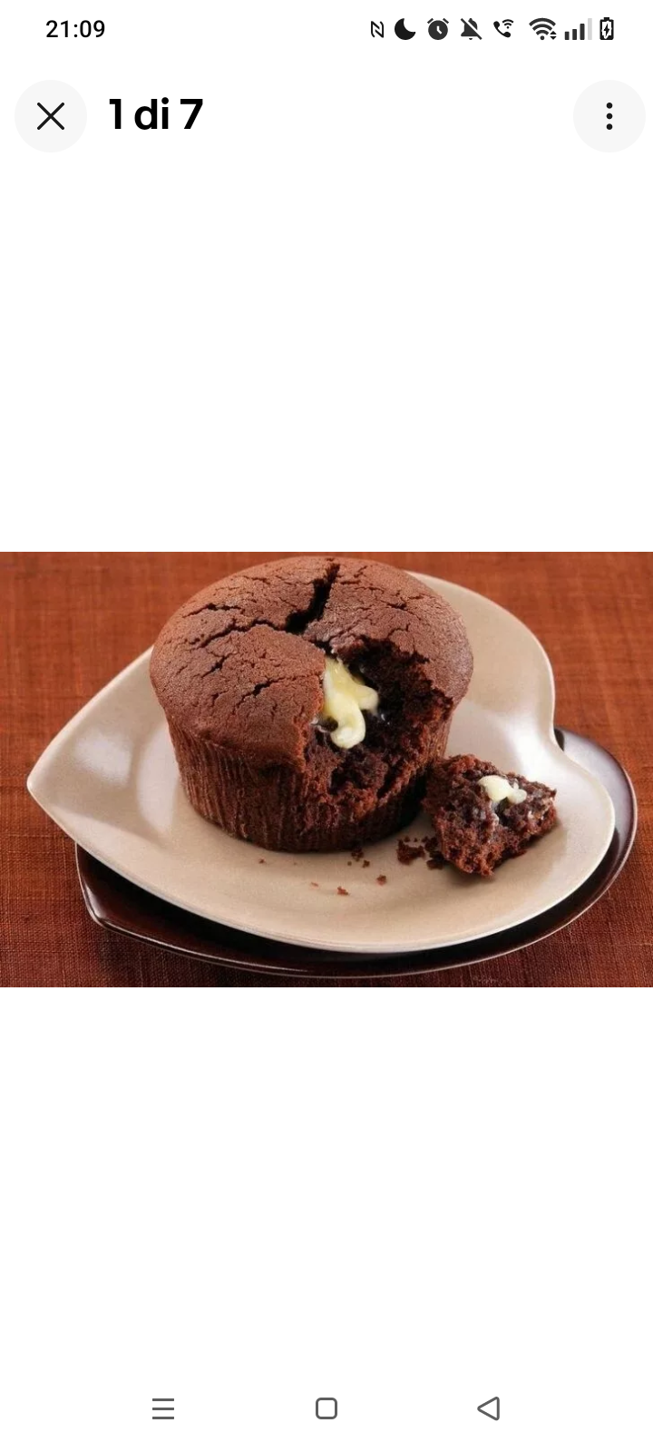 cuore morbido,muffin ripieno al cioccolato,pasqua,artigianale,dolce,pasticceria.World products shop - WORLD PRODUCTS SHOP