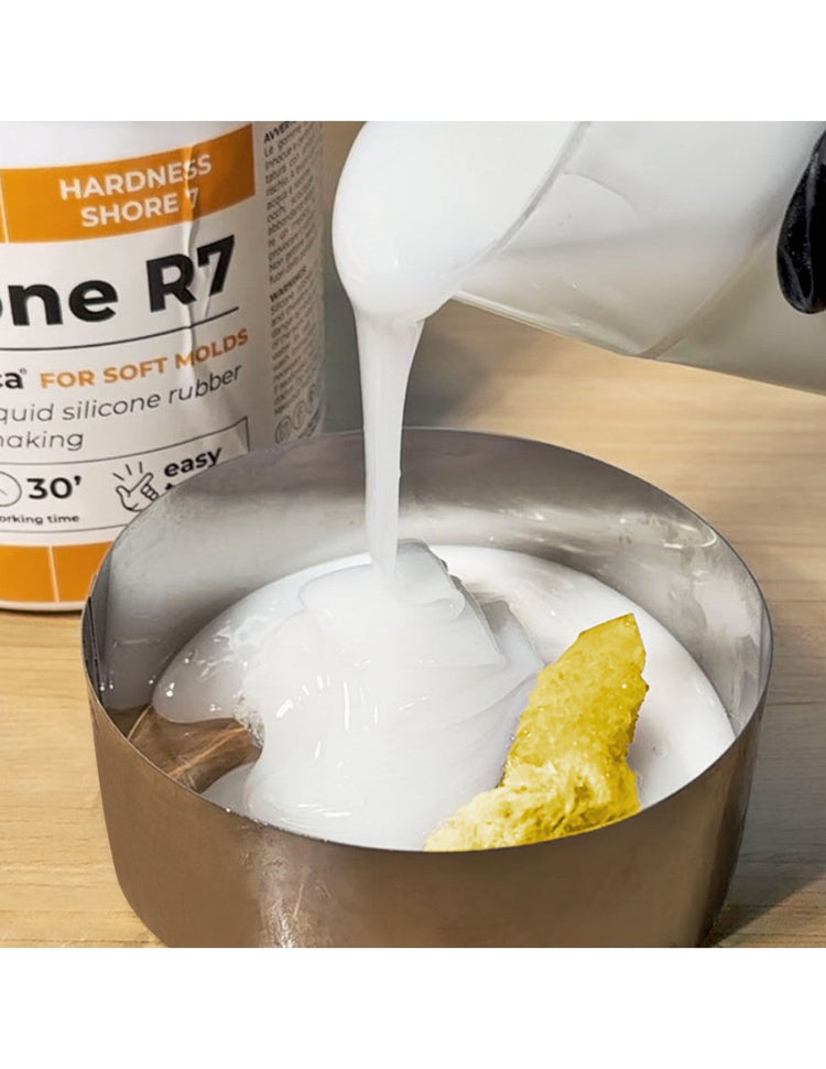 GOMMA SILICONICA LIQUIDA DA COLATA.SILICONE PER STAMPI.
