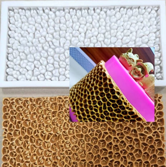 Spectacular large honeycomb border measuring 20 x 11 cm. Silicone beehive mold.