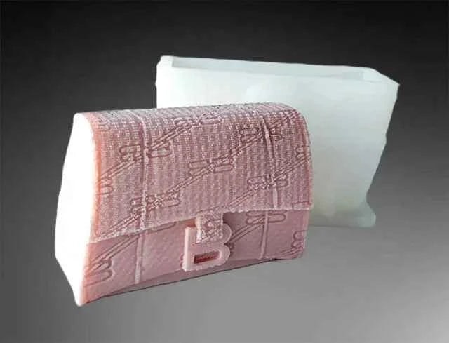 Mini Borsetta Balenciaga. Stampo in silicone anche per Candele