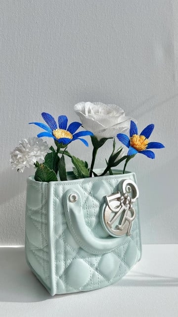 15.5 cm Dior vase. Silicone mold.