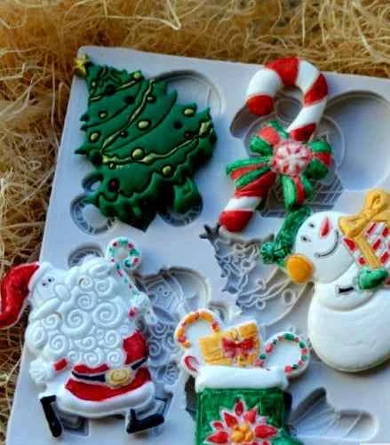Albero e Babbo Natale Pupazzo di Neve e Regali. Stampo con 5 forme Natale in silicone
