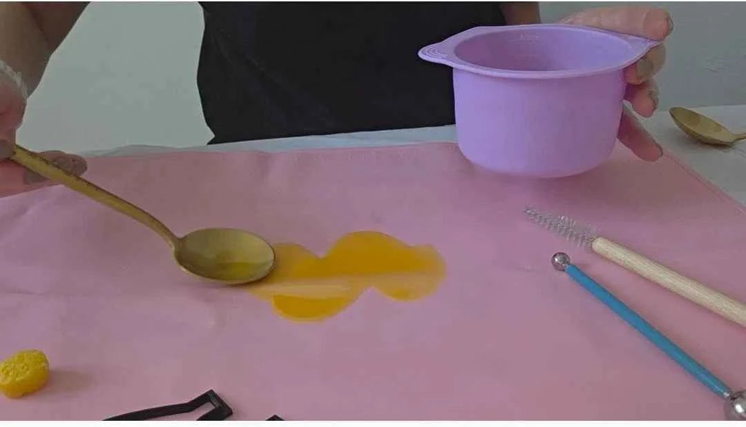 Set di 2 Cucchiai spargi cera.