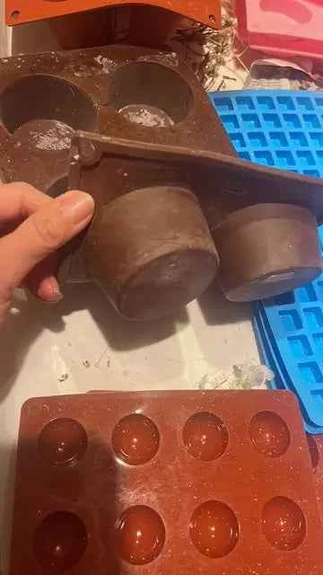 SCATOLA VELLUTO TORTORA CON BORDO ORO