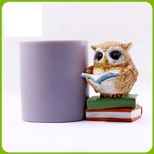 Grande Gufo di 9.5 cm con Libri. Stampo ad alta risoluzione in silicone