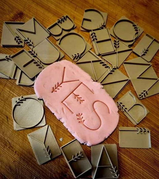 Cutter di 26 Lettere Timbro con il CUORE. Stampo Alfabeto