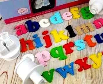 Alfabeto con Lettere e Bandierine. Stampo in Silicone. Bunting Alphabet Katy Sue