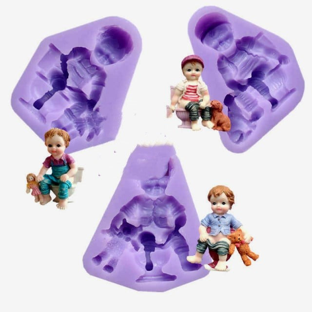Bambino in Bagno con Orsetto. Stampo in silicone