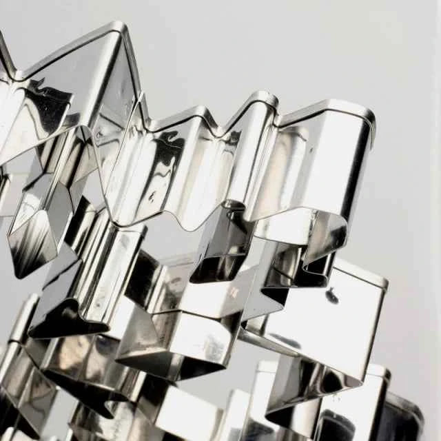 Stampo Natale con 12 forme. Fiocco di neve, Babbo Natale, Cappello, GingerBread e Pupazzo di neve