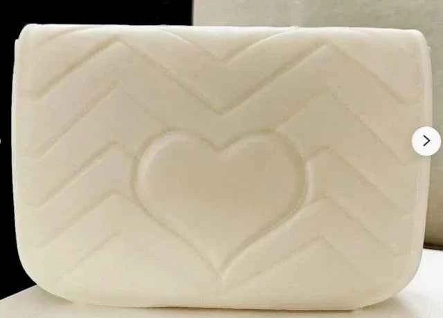 Stampo Mini Borsetta Gucci classica di 6 cm. Stampo in silicone anche per Candele