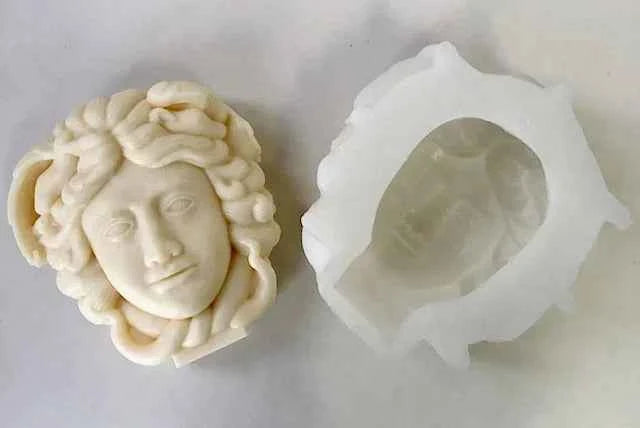 Medusa Versace di 18 cm. Grande Stampo in silicone anche per Candele
