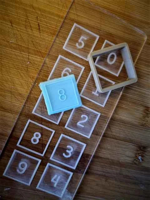 Cutter di 26 Lettere Timbro con il FIORE FOGLIE. Stampo Alfabeto