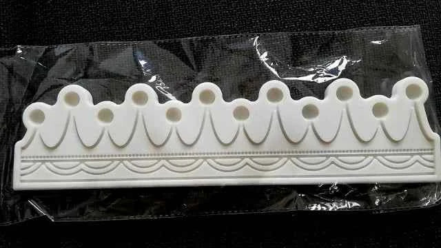 Corona Re. Grande Stampo in metallo