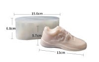 Sneaker Scarpa griffata di 13 cm. Stampo in silicone anche per Candele