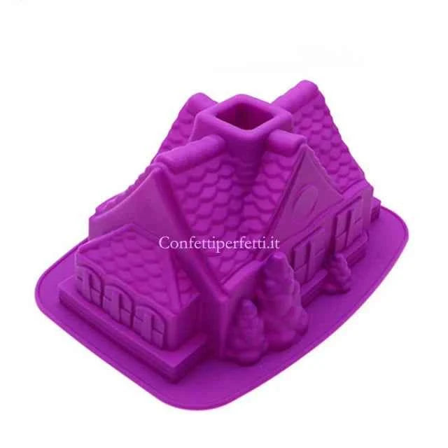 Grande Casa con alberi e camino. Grande Tortiera in silicone