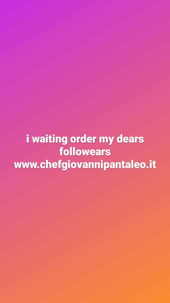 panettone artigianale farcito ai 3 cioccolati fatto con lievito madre1500 Grammi