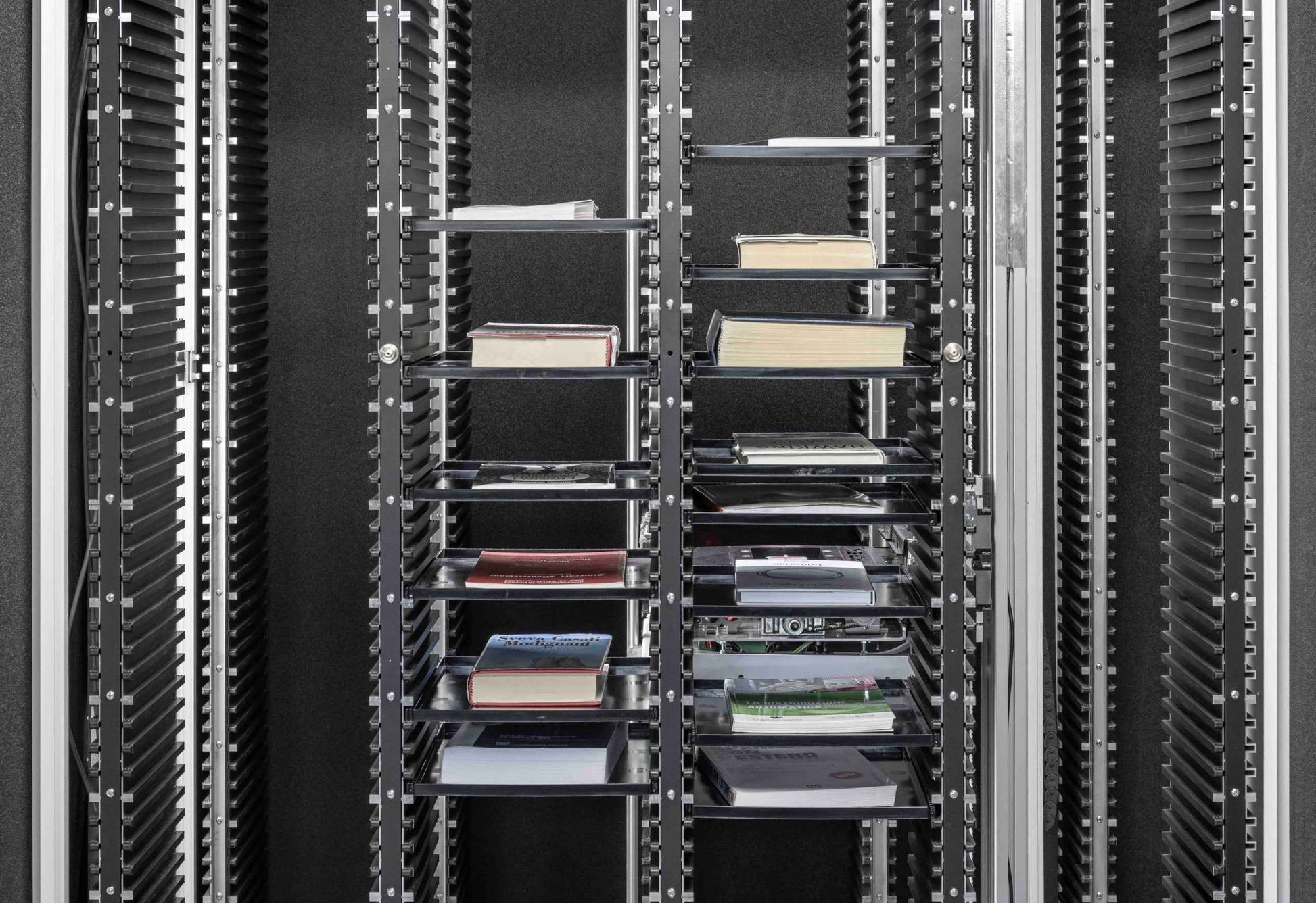LIBRARY 230 | 650 | 1000 DISTIBUTORE A VASSOI DI LIBRI