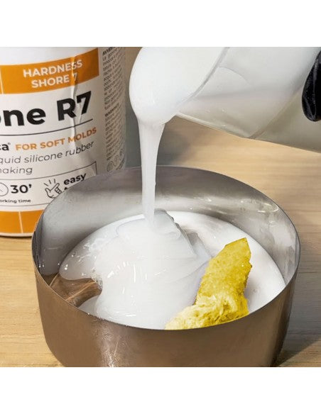R7 - Silicone per stampi morbidissimi, resistenti alla rottura ed elastici